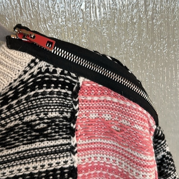 Nude
Fair Isle Oversize Sweater size Eruo 42 or US Large - Picture 9 of 10